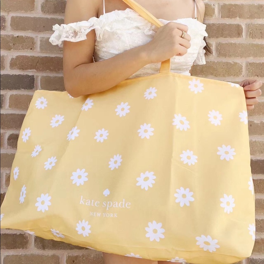 Kate Spade Large Tote - Picture 2 of 3